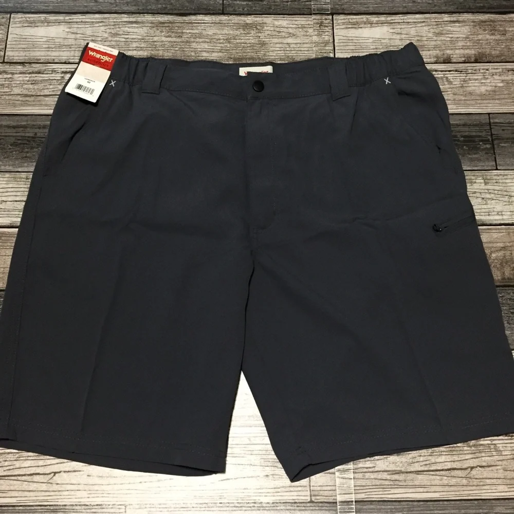 Wrangler Cargo Tech Shorts Men’s 40 Gray (Inseam 10) Lightweight